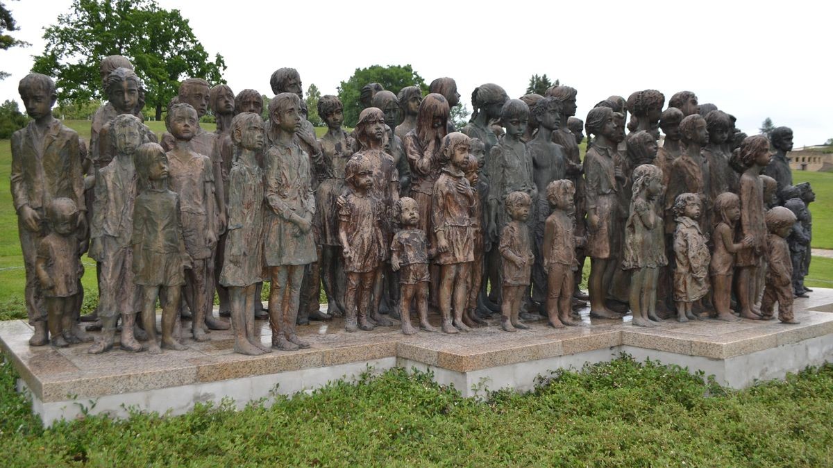 lidice-pamatnik-deti.jpeg